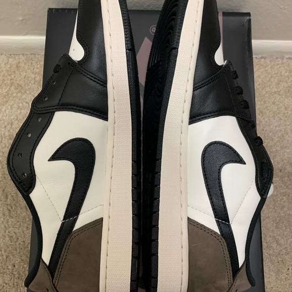 Brand New Jordan 1 Low Mocha Size 12.5 Style #CZ0790-102 - Picture 9 of 12